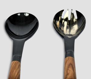 Juego de Servidores de Ensalada de Cuerno Natural Hecho a Mano de Lujo con Mangos de Madera Pulidos Cónicos Únicos, Cuchara Grande para Mezclar y Tenedor para Servir - Product Image 2