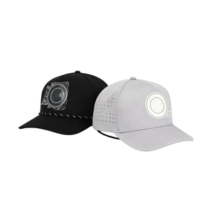 โรงงานผลิตหมวกกอล์ฟประสิทธิภาพสูง ตัดรูด้วยเลเซอร์ ระบายเหงื่อได้ดี พร้อมโลโก้ซิลิโคนแบบกำหนดเอง หมวกกีฬาปีกหมวกแบบบิดเกลียวพร้อมเชือก - Product Image 1