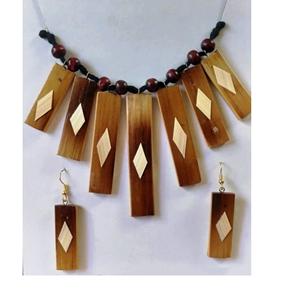 Collier en corne noire de style moderne fait à la main en forme de trapèze en corne de buffle coffret cadeau personnel - Product Image 6