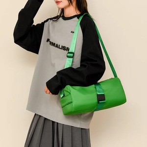 แฟชั่นใหม่กระเป๋าออกกำลังกายสำหรับผู้หญิง, กระเป๋าใส่ของความจุสูงสีทึบกลางแจ้งกีฬาสันทนาการกระเป๋าสะพายไหล่กระเป๋าขนมปัง - Product Image 3