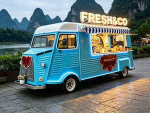 Petite camionnette alimentaire mobile avec équipement de cuisine de base et réfrigérateur pour le lancement d'une activité de vente de nourriture de rue en solo - Product Image 2