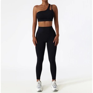 Ensemble de yoga pour femmes de haute qualité nouveau style sans couture vêtements de sport soutien-gorge et short ensemble d'entraînement 2 pièces avec jupe - Product Image 3