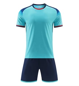 Uniformes de football de football respirants confortables à séchage rapide du fournisseur direct d'usine, ensembles de vêtements de haute qualité avec logo personnalisé - Product Image 1
