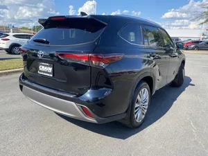 โตโยต้า ไฮแลนเดอร์ ลิมิเต็ด ปี 2024 - Product Image 3