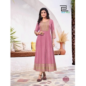 Designer Feuille D'impression Anarkali Style 14KG Rayon Kurtis Indien Ethnique Casual Daily Wear pour les Femmes Plus Tailles Disponibles - Product Image 1
