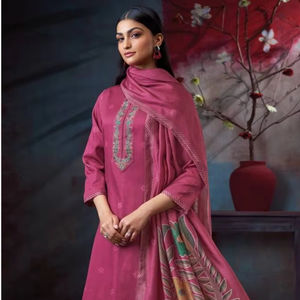 Catálogo completo de Salwar Kameez con estampado de algodón satinado Premium para colección de ropa de fiesta Tarifa al por mayor para ropa india y pakistaní - Product Image 1