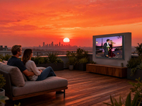 Téléviseur extérieur 55 pouces 1000 Nits, lisible au soleil, écran LCD numérique, affichage intelligent 4K UHD, étanche IP65, assistant vocal, télécommande