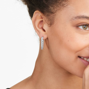 Pendientes de aro de diamante Moissanite de corte redondo de plata 925 elegantes para mujer, joyería duradera brillante y elegante para cada look, regalo para ella - Product Image 5