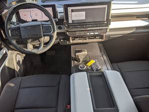 Camioneta GMC HUMM-ER EV 2025 Usada en Buen Estado - Product Image 3