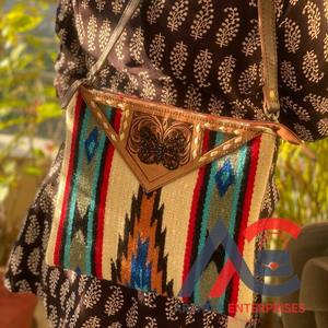 Nouvel arrivage de sacs à main usinés à franges couleur jacquard sacs en tissu bohème aztèque sacs élégants pour femmes - Product Image 1