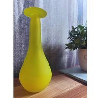 Ensemble de salle de bain de luxe quatre pièces en verre de Murano givré jaune, fabriqué en Italie, comprenant un gobelet, une bouteille, un porte-savon décoratif