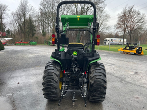 Tracteur utilitaire compact John Deere 3025E, 24,4 CV, diesel, 4 roues motrices, transmission hydrostatique, à vendre - Product Image 4