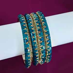 Conjunto de brazalete indio estilo Bollywood, pulsera de cristal con diamantes de imitación, conjunto de joyas para mujeres y niñas (4 piezas) - Product Image 2