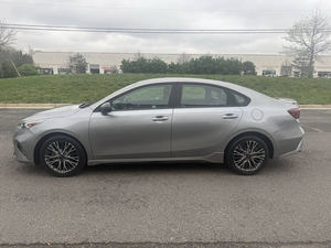 KIA FORTE GT-LINE FWD 2022 USADO, Volante a la Izquierda/Derecha - Product Image 3
