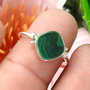 Bague en forme de coussin en argent sterling 925 avec pierre précieuse en malachite verte naturelle pour femme et fille, bijoux faits à la main, prix d'usine en gros - Product Image 3