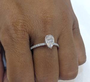 Joyería de lujo de oro blanco sólido de 14k, anillo de boda con halo oculto de diamante cultivado en laboratorio de 1 quilate con corte en forma de pera para mujer, joyería de oro blanco. - Product Image 3