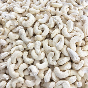 Noix de cajou séchées de la meilleure qualité Noix de cajou W180 W240 W320 Emballage personnalisé Kaju Badam SANTIGO - Product Image 1