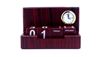 Organisateur de bureau fait à la main de meilleure qualité calendrier perpétuel en bois pour décoration de Table disponible à un prix abordable