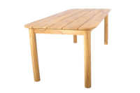 Table à manger en bois d'acacia massif conçue pour les repas en famille, offrant une construction durable et une structure stable