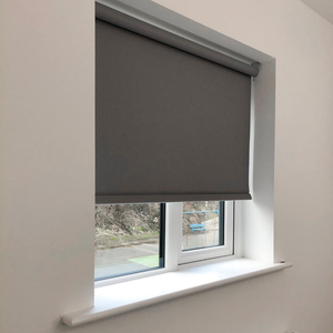 ม่านม้วนแสงสีขาวหรูหราเพิ่มความเป็นส่วนตัวอย่างมีสไตล์และควบคุมแสงสำหรับทุกห้อง - Product Image 1