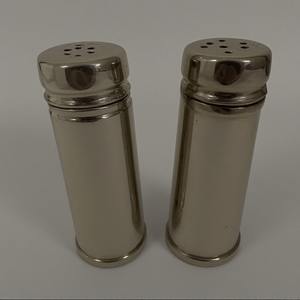 Molino de sal y pimienta de latón de primera calidad con detalles de oro martillado adornado, trabajo artesanal que ofrece acento decorativo para cenar - Product Image 6