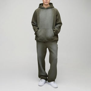 Ensemble de survêtement décontracté et élégant pour homme, vert olive, avec logo personnalisé, tissu doux, 100% coton, coupe décontractée, tenue coordonnée - Product Image 1