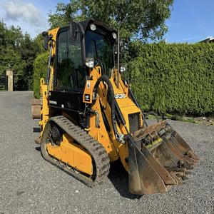 Cargadora frontal de orugas JCB 1CXT-HF usada, minicargadora, retroexcavadora, con capacidad de carga nominal de 4 toneladas y motor Perkins, para uso en terrenos accidentados. - Product Image 3