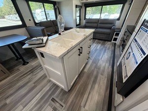 Nouvelle caravane Jayco Jay F-l-i-g-h-t S-l-x 334RTS 2026 à vendre pour le camping et les voyages - Product Image 5