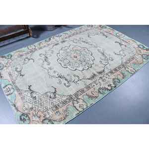 Alfombra Turca Vintage Grande de 5.2x7.7 pies, Alfombra Oriental de Lana Azul y Blanca - Product Image 2