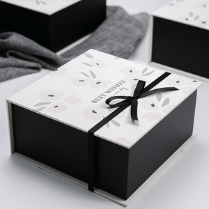 Biểu Tượng Tùy Chỉnh Quần Áo Sang Trọng Giày Gấp Bao Bì Hộp Giấy Lật Đóng Cửa Từ Các Tông Hộp Quà Tặng Cho Hàng May Mặc Gói Quà Tặng - Product Image 6