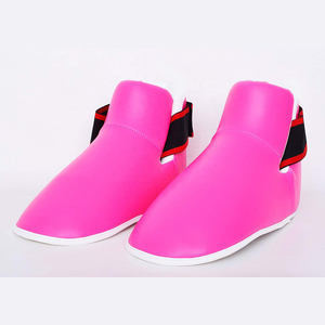 Botas de entrenamiento de artes marciales con logotipo personalizado de alta calidad Semi Contact Karate & Taekwondo para la temporada de primavera - Product Image 3