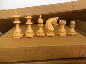 ชุดหมากรุกไม้แคลิฟอร์เนียโครม รุ่นขายดีที่สุด สำหรับผู้ที่ชื่นชอบเกมกระดาน - Product Image 3