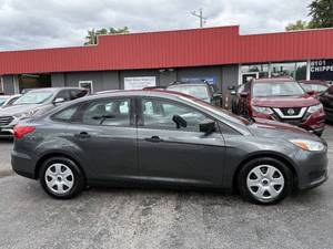 Precio bajo, Ford Focus S 2017 usado en venta - Product Image 4