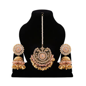 Boucles d'oreilles Jhumka tendance en alliage d'or ethnique avec strass en cristal, style indien pakistanais, pour mariages et fêtes, avec Kundan, Chandbali, Tikka, Bollywood - Product Image 1
