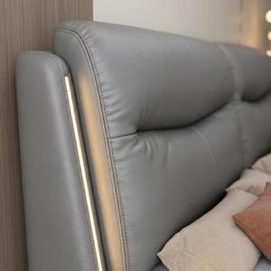 Lit minimaliste italien avec cadre LED en bois massif et cuir véritable, sommier flottant silencieux, lit Queen Size, mobilier de chambre principale - Product Image 5