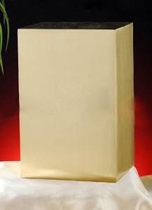 Urnes de crémation cubique en laiton doré de style américain pour adultes Design élégant écologique et durable personnalisable pour l'enterrement des cendres humaines - Product Image 2