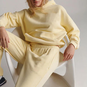 Venta al por mayor de las señoras de algodón polar Sudadera con capucha Jogger dos piezas Conjunto personalizado 3D Puff estampado chándales para las mujeres - Product Image 1