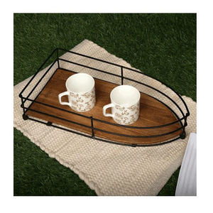 Bandeja para servir de madera de diseño único, borde de hierro, acabado negro para plato para servir té, plato de agua potable, superficie lisa - Product Image 1