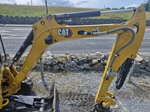 Caterpillar 301,5 Mini Digger 2023 Máquina de trabajo ligera con 226 horas 3 cubos Motor Caja de cambios Bomba PLC-para Centro de jardín - Product Image 5