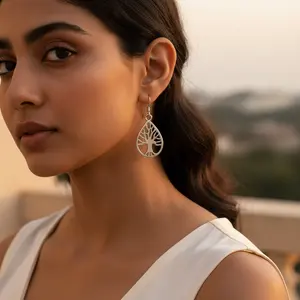 Pendientes de Plata 925 con Forma de Lágrima, Diseño de Árbol de la Vida Cristiano con Detalles de Diamantes Chapados en Oro, para Bodas y Fiestas - Product Image 1