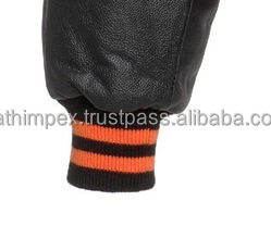 Veste universitaire unisexe avec fermeture à bouton-pression en laine noire personnalisée manches en cuir stock pour le printemps toile - Product Image 4