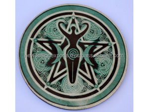 Disco de madera de diosa lunas, adornado con el diseño que se muestra para decorar tu santuario - Product Image 2