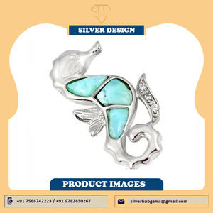 จี้แข็งทำด้วยมือสีเงินสเตอร์ลิง925สำหรับผู้หญิงจี้พลอยรูปม้าทะเลทำด้วยมือและเสน่ห์แฮนด์เมดโดยศิลปิน - Product Image 2