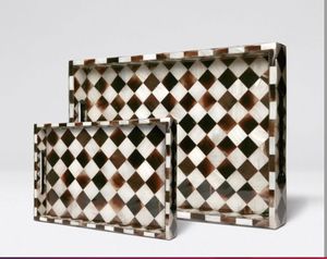 Plateau à serpillière conçu pour des présentoirs élégants dans les salons et une décoration intérieure raffinée avec un motif incrusté de perles - Product Image 3
