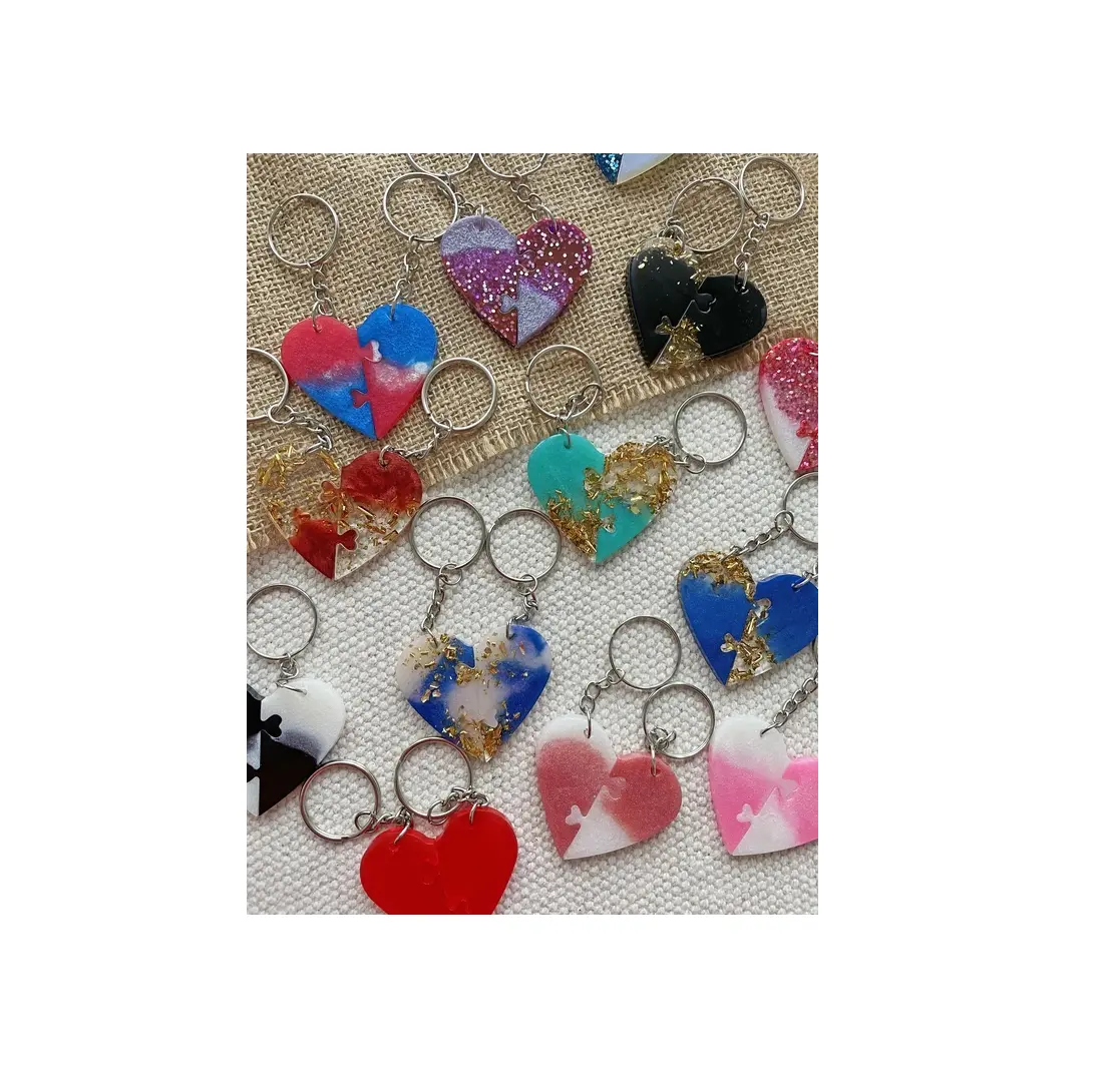 Décoration créative porte-clés en résine porte-clés en résine imprimé souvenir de couleur personnalisée vente à chaud en forme de coeur