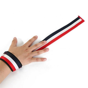 Nuevas correas de levantamiento de pesas al por mayor, personalizadas, de alta calidad, acolchadas con algodón y neopreno, máxima sujeción para las manos y muñecas. - Product Image 2