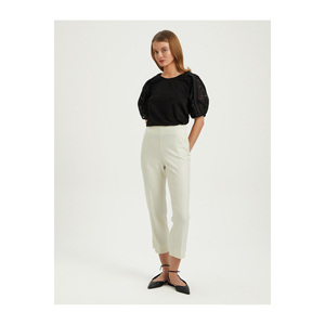 Pantalon femme coupe carotte à jambe étroite avec détail à la taille arrière, 3 poches, non doublé - Product Image 4