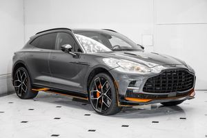 dbx 707 SUV AWD 2025, faible kilométrage, moteur silencieux, transmission automatique, éclairage LED panoramique, prêt à être expédié - Product Image 6