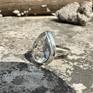 Bague en cristal de quartz clair naturel, faite à la main, en argent sterling 925, bijoux minimalistes en pierres précieuses pour femmes, accessoire cadeau - Product Image 2