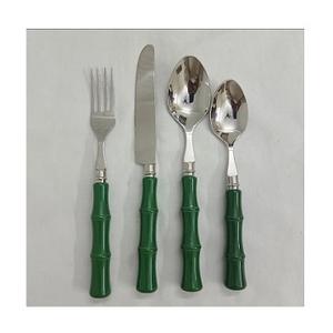 Venta al por mayor de fábrica Royal Lujoso Juego de cubiertos de plata de acero inoxidable de 4 piezas Apto para lavavajillas Cubiertos Juego de cubiertos - Product Image 4